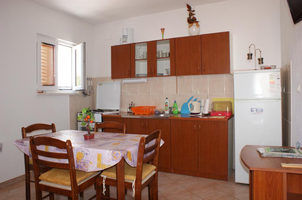Apartments Kairos - Bili 9 Каштела Екстер'єр фото