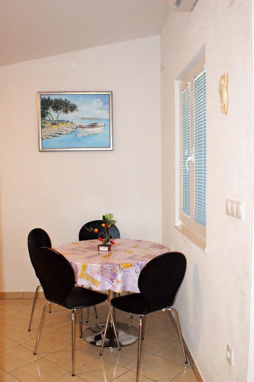 Apartments Kairos - Bili 9 Каштела Екстер'єр фото
